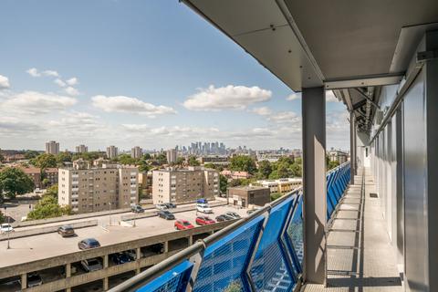 2 bedroom apartment for sale, Calderwood Street, Woolwich, London, SE18