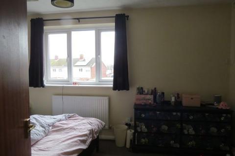 3 bedroom terraced house for sale, Radford Close, Atherstone, Warwickshire, CV9 3LA