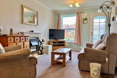 2 bedroom bungalow for sale, Burford Gardens, Worcestershire WR11