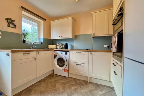 2 bedroom bungalow for sale, Burford Gardens, Worcestershire WR11