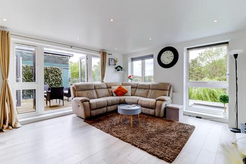 undefined, Bartlett Crescent, Buckinghamshire HP12