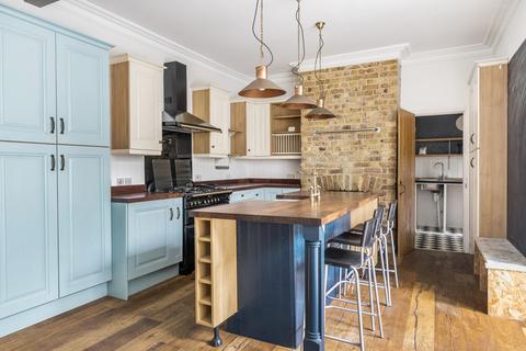 39 Torridon Road, London, SE6 1RQ