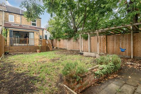 39 Torridon Road, London, SE6 1RQ
