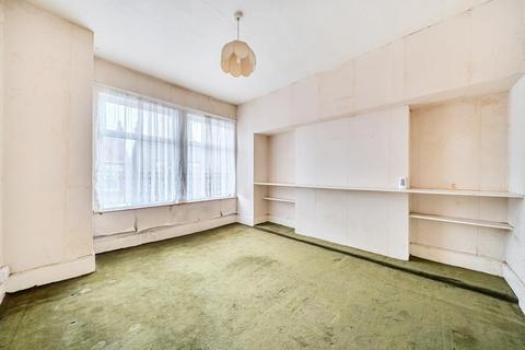 3 bedroom flat for sale, Mersham Road, Thornton Heath