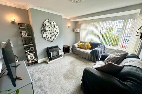 3 bedroom semi-detached house for sale, Green Park Avenue, Skircoat Green, Halifax