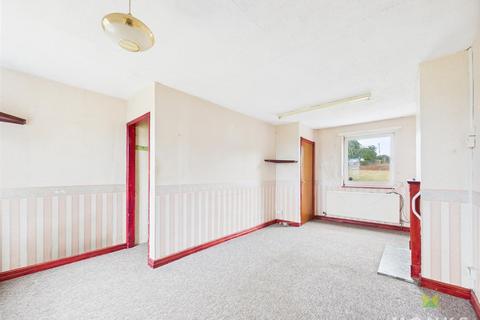 3 bedroom semi-detached house for sale, Llys Rhysnant, Four Crosses, Llanymynech
