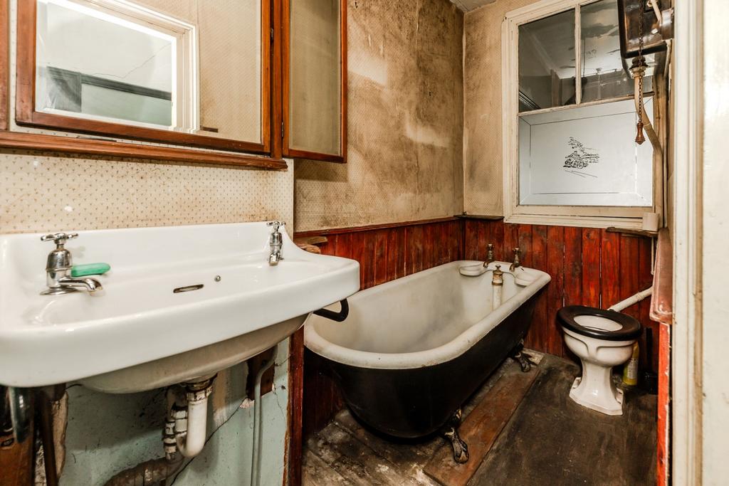 210westgateroad-11