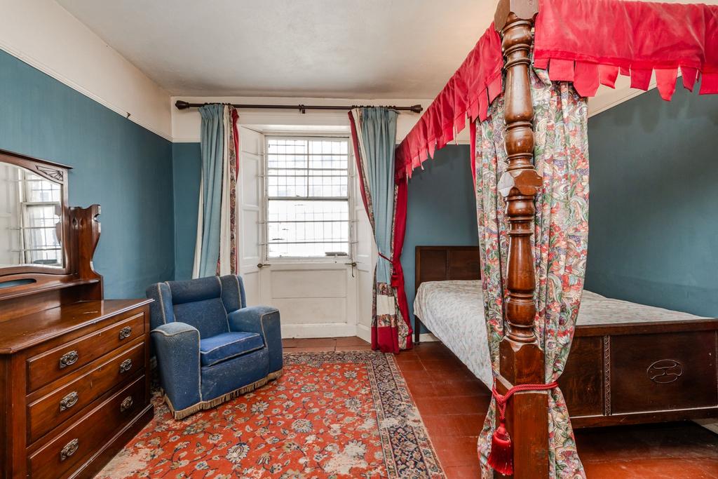 210westgateroad-16