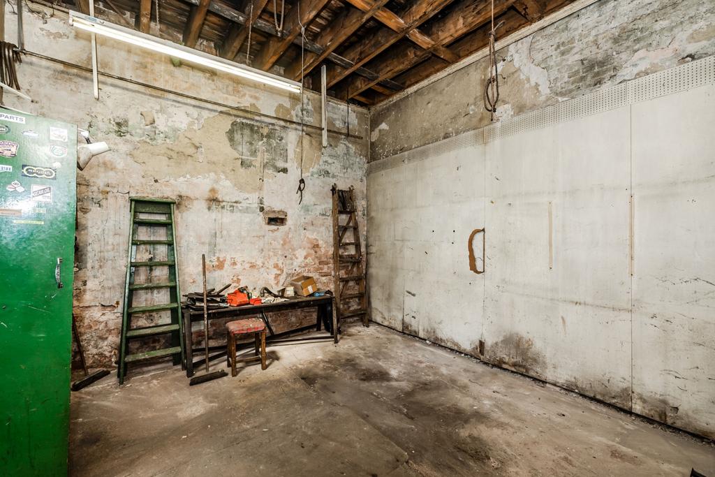 210westgateroad-44