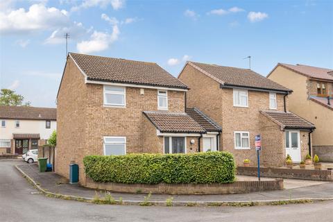 2 bedroom link detached house for sale