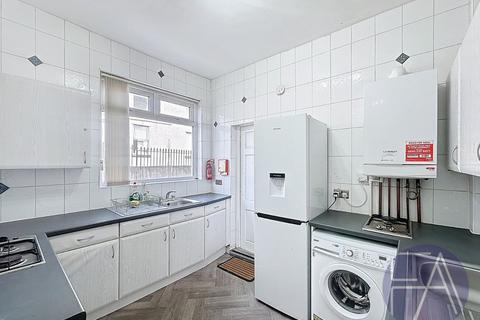 3 bedroom ground floor flat for sale, Kenworthys Flats, Southport PR9