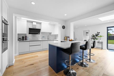 71 Crouch Croft, London, SE9 3HZ