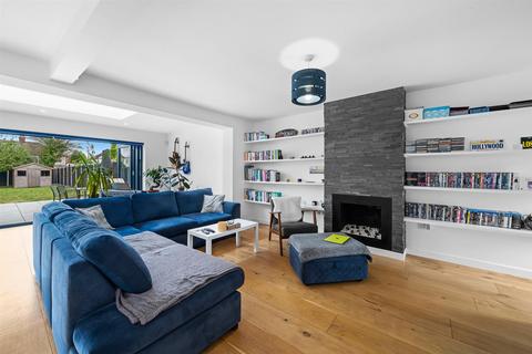 71 Crouch Croft, London, SE9 3HZ