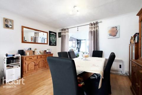 2 bedroom terraced house for sale, Harrys Way, Wisbech