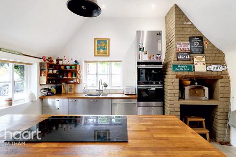 3 bedroom detached house for sale, The Street, Salcott
