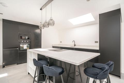 56 Gurdon Road, London, SE7 7RW