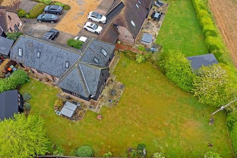undefined, Chaul End Road, Luton LU1