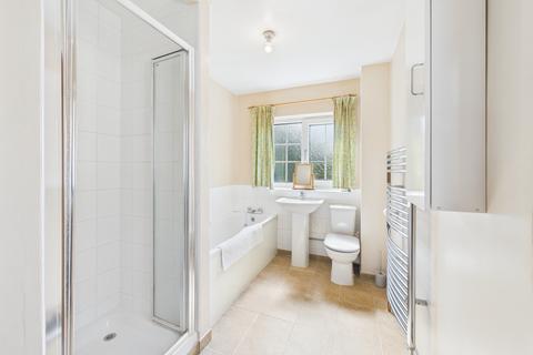 57 Manor Road, Northampton, NN2 6QJ