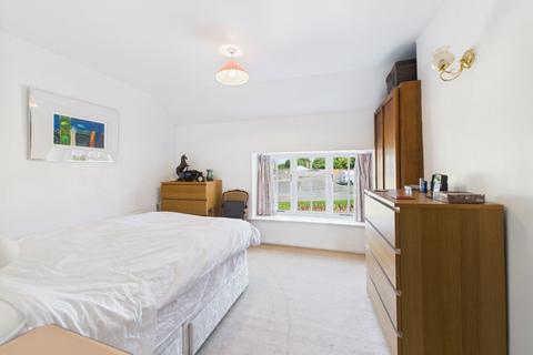 57 Manor Road, Northampton, NN2 6QJ
