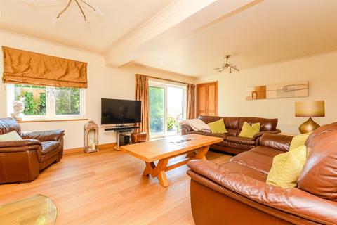 Whiteposts Gorse Hill, Farningham, Dartford, DA4 0JU