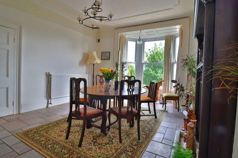 8 Lower Port View, Saltash, PL12 4BY