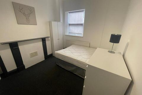 4 bedroom house share for sale, Norfolk Street, Mount Pleasant Swansea