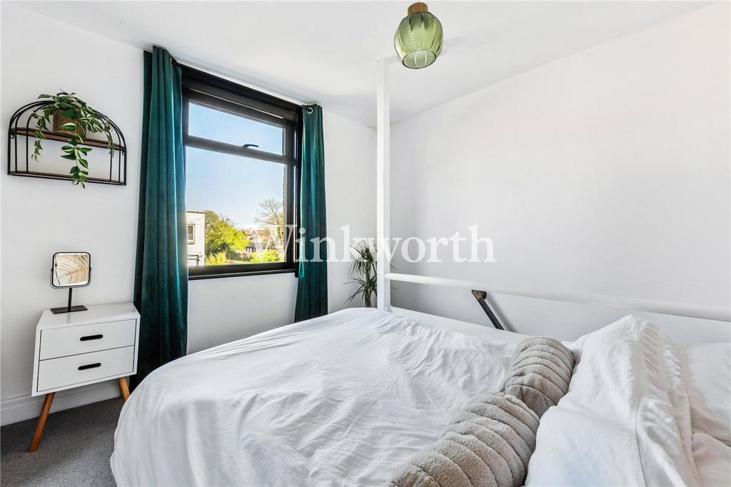 Apartment in London - View 3