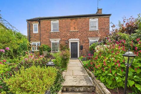 2 bedroom detached house for sale, 45 Wash Green, Wirksworth DE4