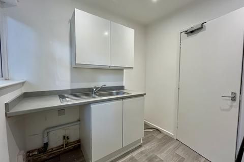 1 bedroom flat to rent, Kariba Court, PETERBOROUGH PE2