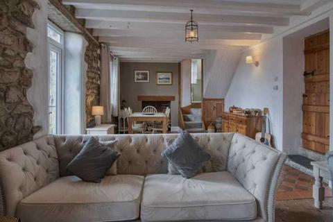 6 bedroom detached house for sale, Woodcocks Wells & Woodberry Cottage, Carmarthen Road, Kilgetty