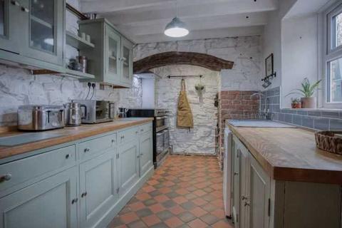 6 bedroom detached house for sale, Woodcocks Wells & Woodberry Cottage, Carmarthen Road, Kilgetty
