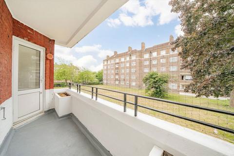 2 bedroom flat for sale, White City Estate, London W12
