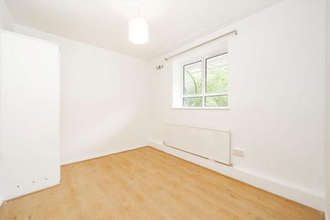 2 bedroom flat for sale, White City Estate, London W12