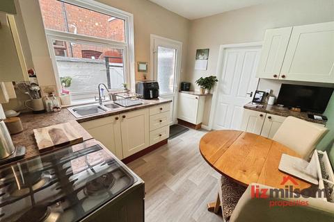 3 bedroom terraced house for sale, James Street, Swadlincote DE11