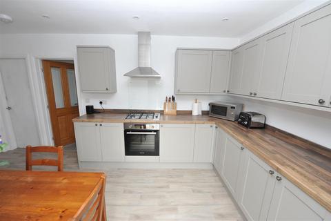 2 bedroom semi-detached house for sale, Kingston Grove, Thackley, Bradford