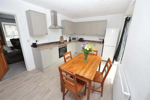 2 bedroom semi-detached house for sale, Kingston Grove, Thackley, Bradford