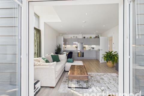 2 bedroom apartment for sale, Highwood Drive, Chilmington Lakes, Ashford, TN23