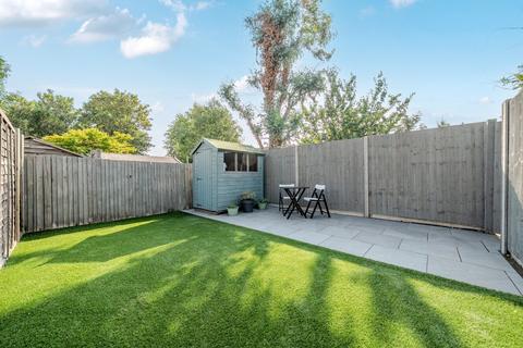 2 bedroom flat for sale, Mitcham Lane, London, SW16