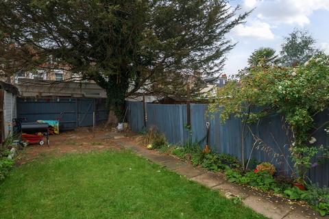3 bedroom terraced house for sale, Caithness Road, Mitcham CR4