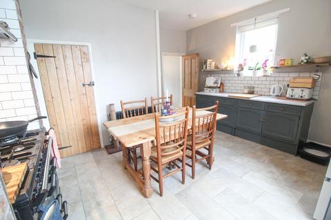 2 bedroom end of terrace house for sale, Upper Hibbert Lane, Marple