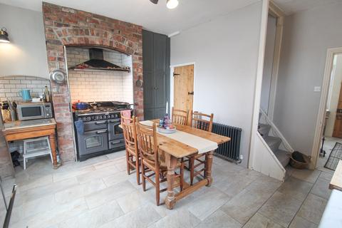2 bedroom end of terrace house for sale, Upper Hibbert Lane, Marple