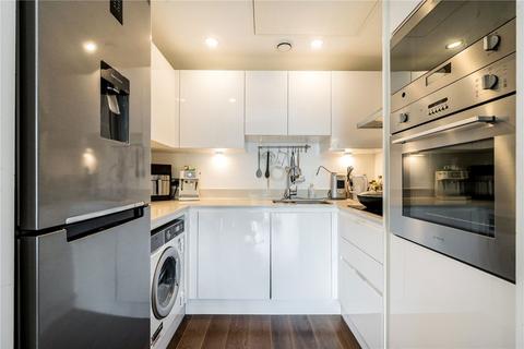 1 bedroom flat for sale, Lincoln Plaza, London E14