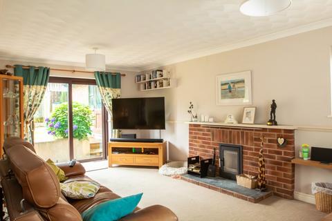 4 bedroom detached house for sale, 3 Roseland Gardens, PL31 2EY Bodmin, Cornwall, UK