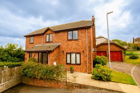 4 bedroom detached house for sale, 3 Roseland Gardens, PL31 2EY Bodmin, Cornwall, UK