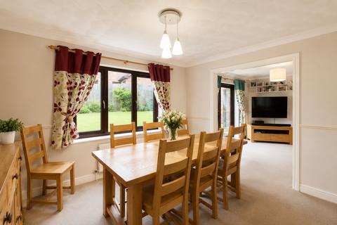 4 bedroom detached house for sale, 3 Roseland Gardens, PL31 2EY Bodmin, Cornwall, UK