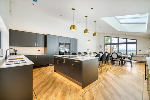 5 bedroom detached house for sale, Exclusive, gated property above Cheddar