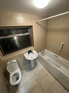1 bedroom in a house share to rent, The Doweries, Rednal