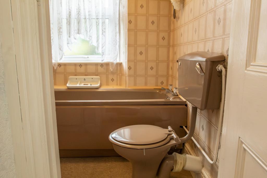 38 Lower Bore Street TPS Bodmin 01208 74182-19