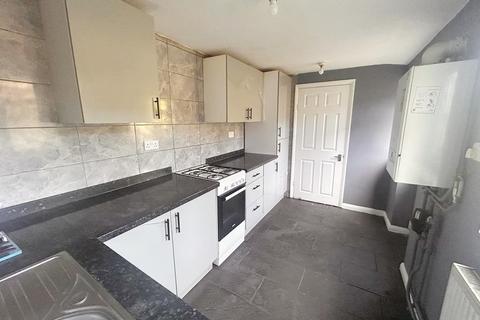 3 bedroom semi-detached house to rent, Felixstowe Road, Suffolk IP3