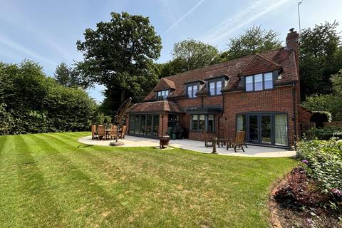 Timberline Thornfield, Stoke Row, Henley-on-thames, RG9 5BF